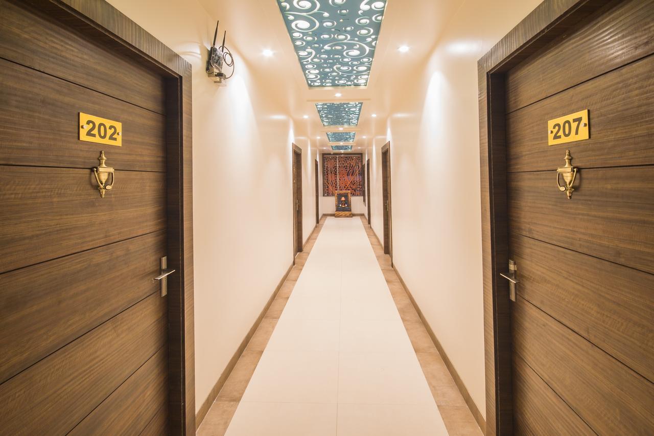 Hotel Arjun International Lucknow Exterior photo