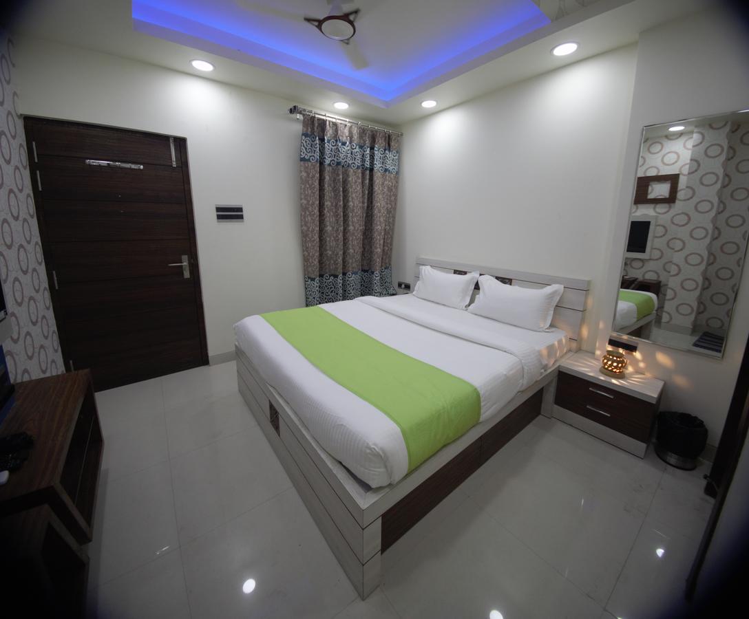 Hotel Arjun International Lucknow Room photo